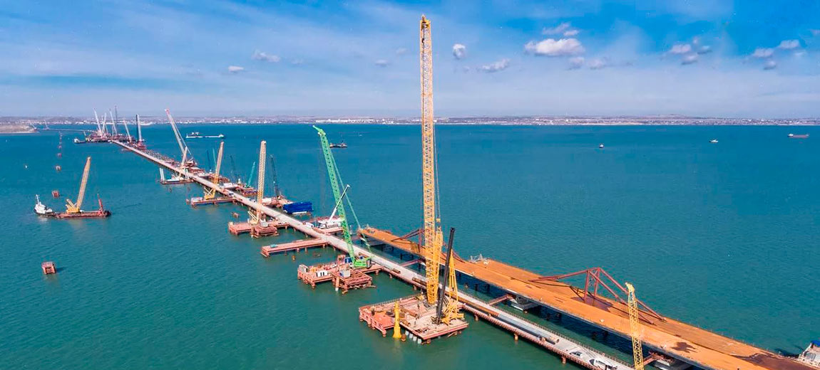 Три дизель-генератора ПСМ для строительства моста в Крыму.jpg