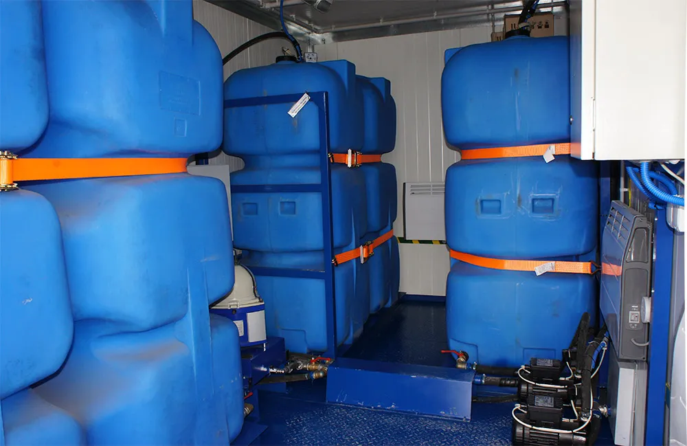 Топливохранилище 4500 л (Обеспечивает непрерывную работу дизельному генератору мощностью 500 кВт в течение 2 суток; Установлено в утепленный контейнер Север)