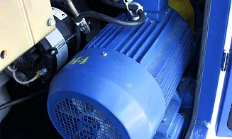 Электростанция на борту плавучего крана